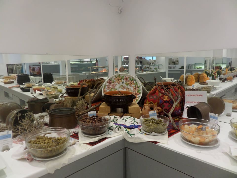 Schön angerichtet HARPIN Georgioupolis Resort Aquapark & SPA