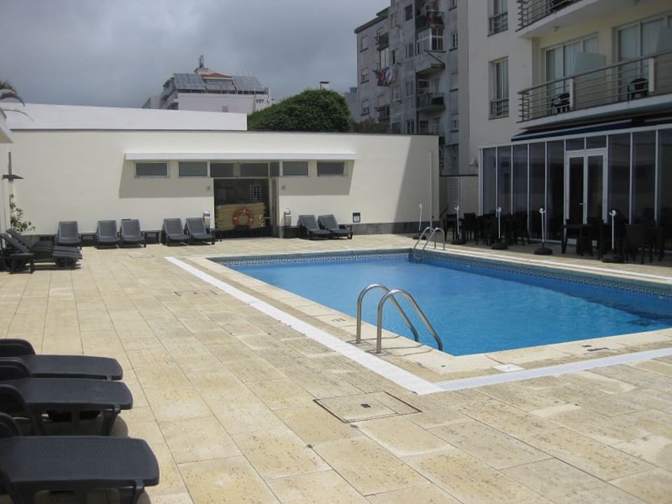 Pool Im Hintergrund Toil Vila Nova Hotel Ponta Delgada • Holidaycheck Azoren Portugal 5000