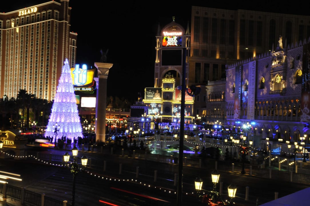 Weihnachtsbaum und Veranstaltung The Venetian Resort & Casino
