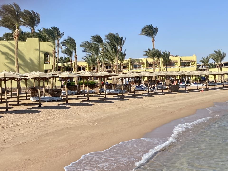 Strand Palm Beach Resort