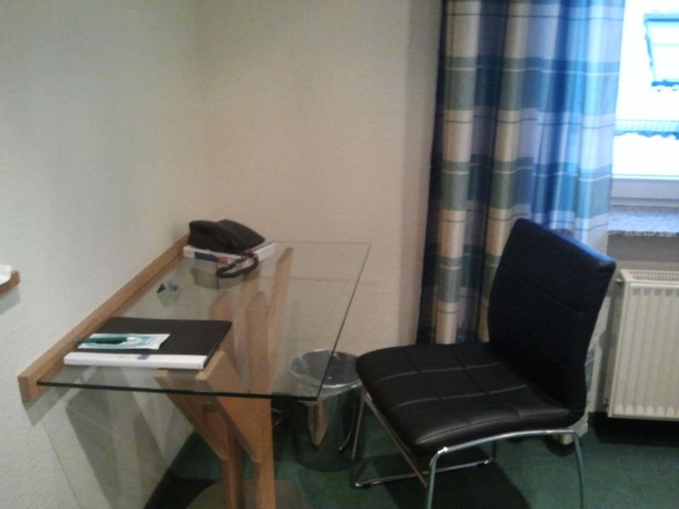 Arbeitstisch Hotel Grüner Baum