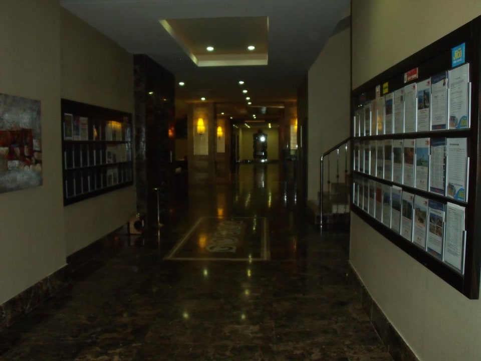 Ein Teil der Lobby Hotel Terrace Beach Resort