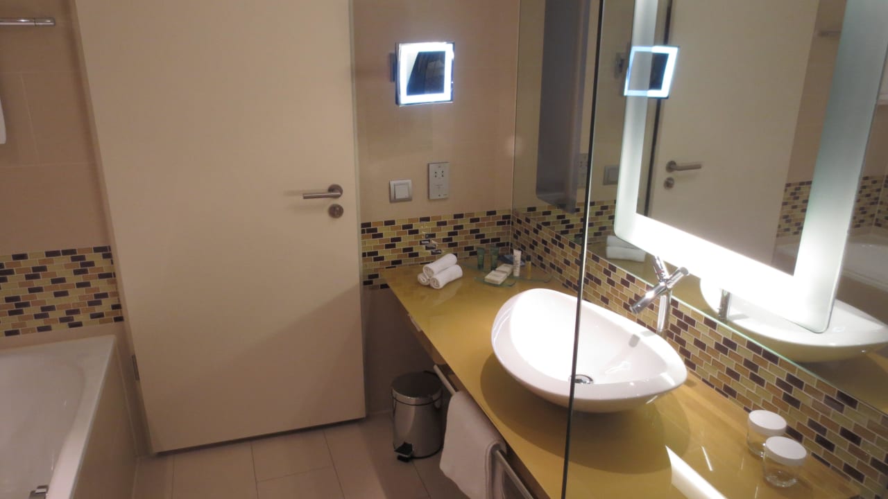 Bad Hilton Frankfurt Airport