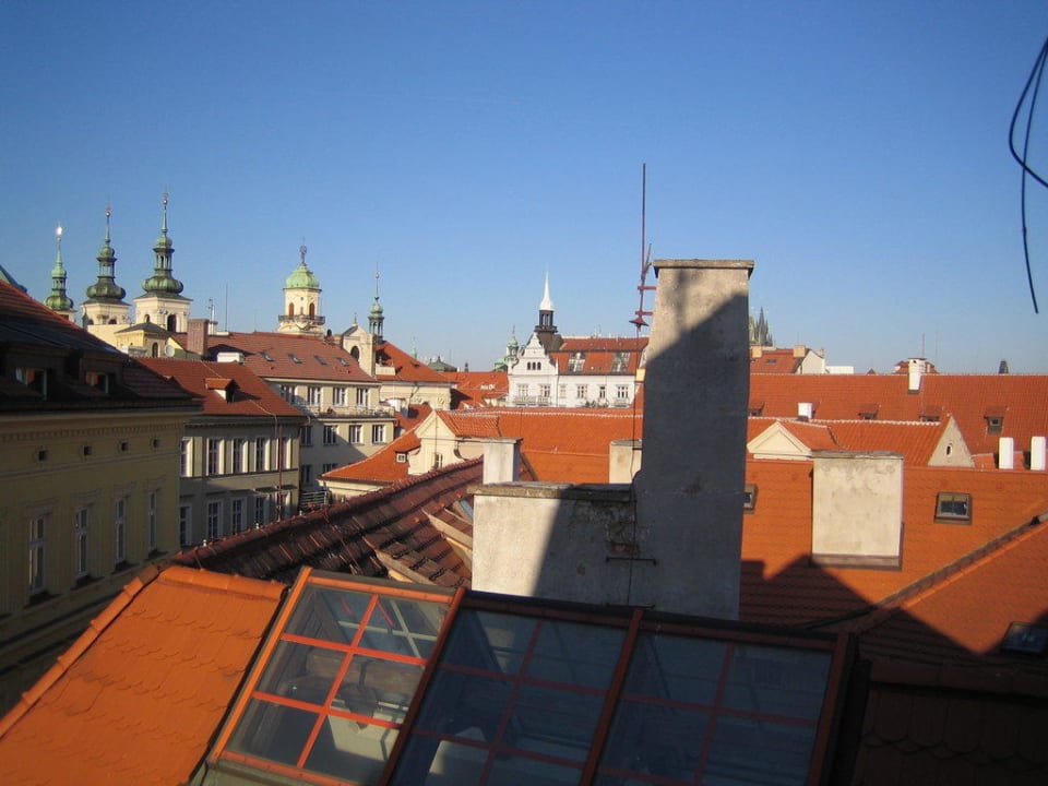 Ausblick vom Zimmer auf die Dächer von Prag The Mozart Prague - Preferred Hotels & Resorts
