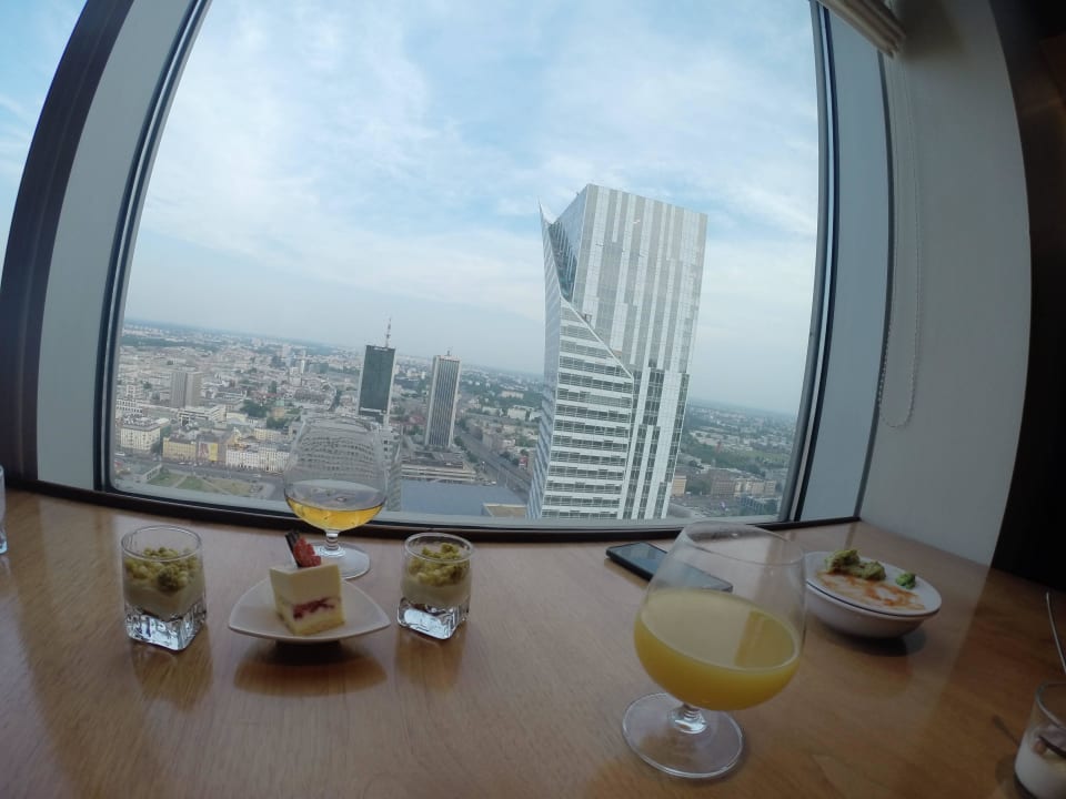 Widok z Saloniku InterContinental Warszawa