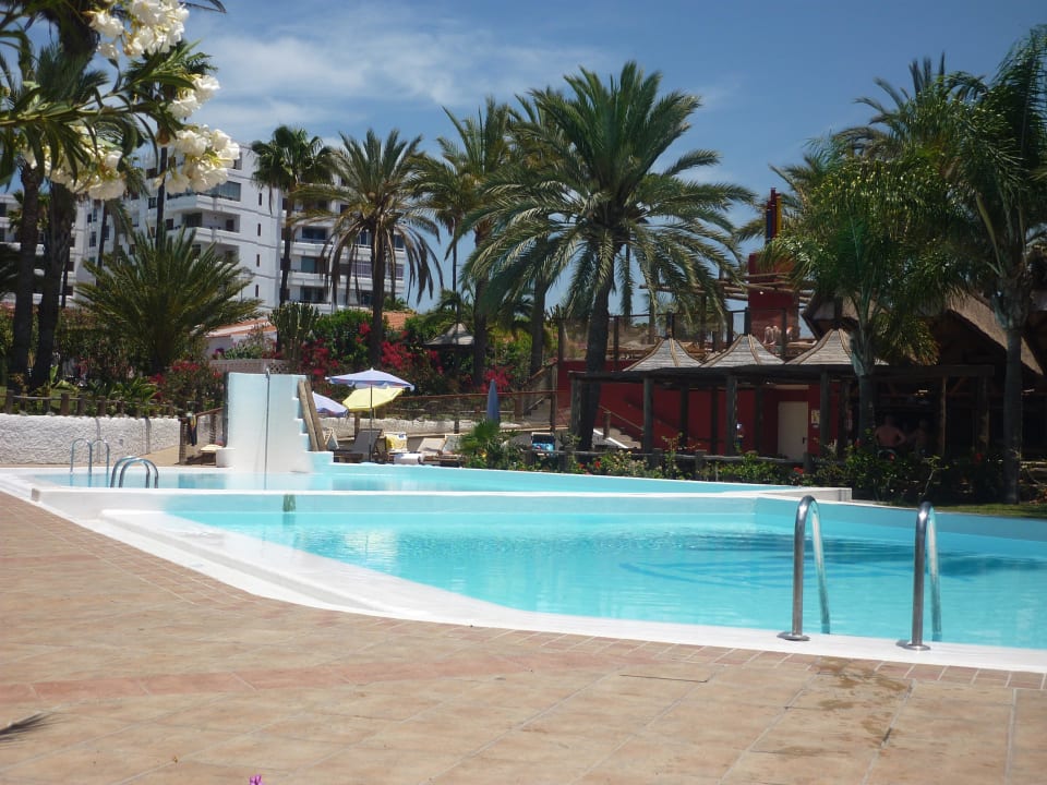 Hauptpool HL Miraflor Suites Hotel