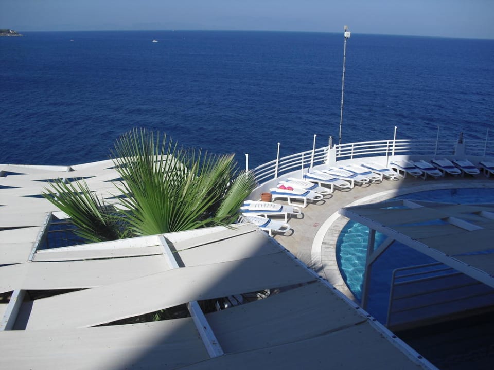 Pool Korumar Hotel De Luxe
