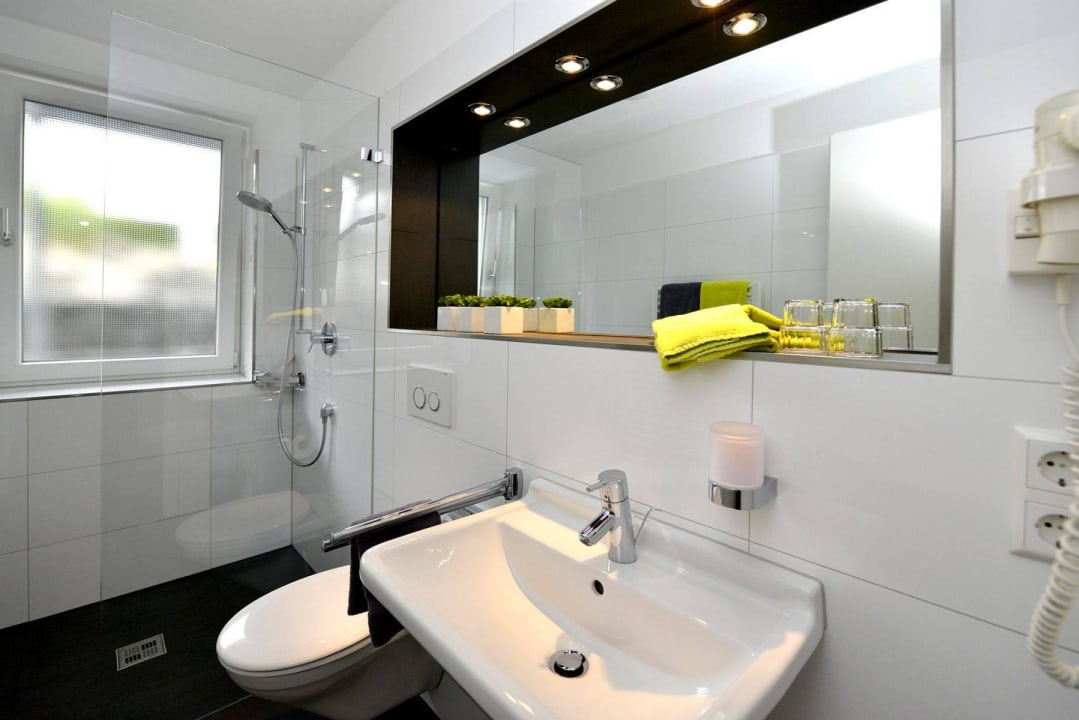 Dusche und WC Hotel freiSicht