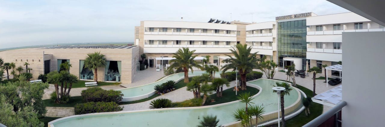 "Hotelinnenhof Mit Poolanl..." Regiohotel Manfredi (Manfredonia ...