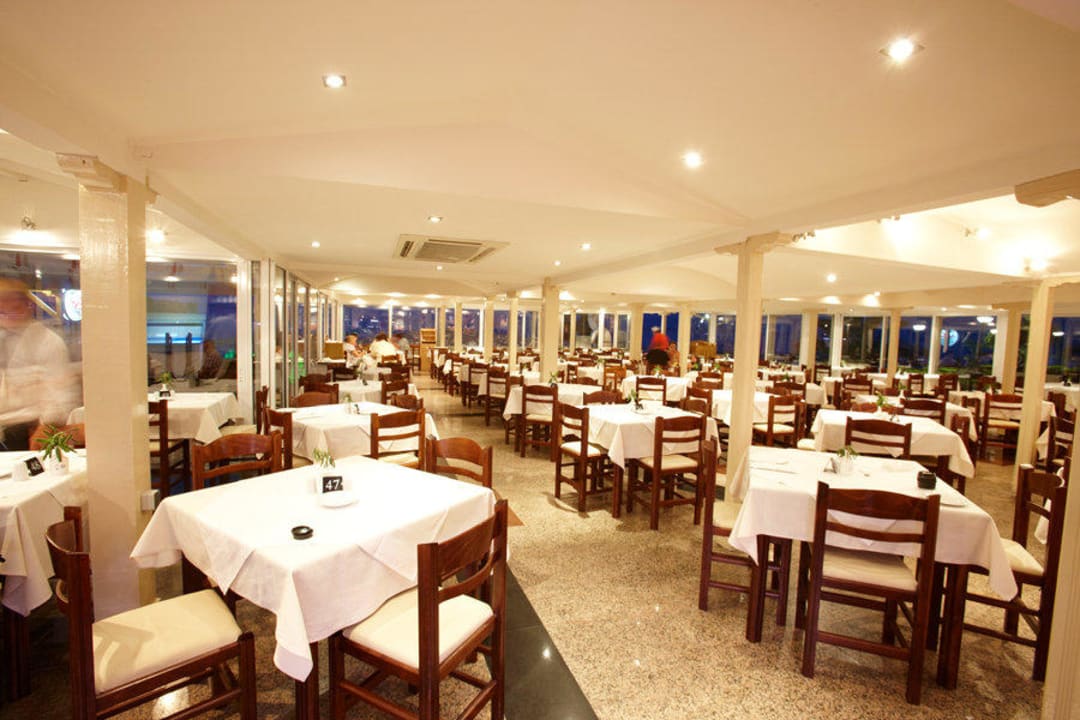 Ресторан отеля Hanioti Grandotel Hotel