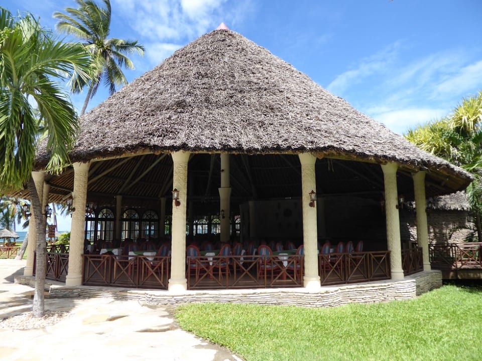 Restaurant Neptune Paradise Beach Resort & Spa