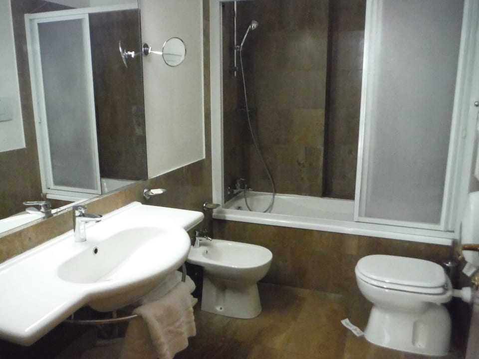 Junior Suite 506 -  Badezimmer Hotel Delle Province