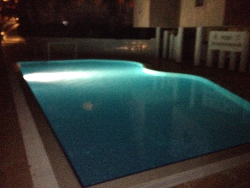Abends ROBINSON PAMFILYA