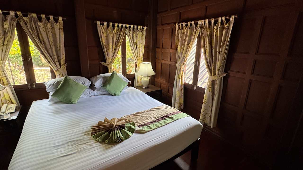 Zimmer Baan Amphawa Resort & Spa