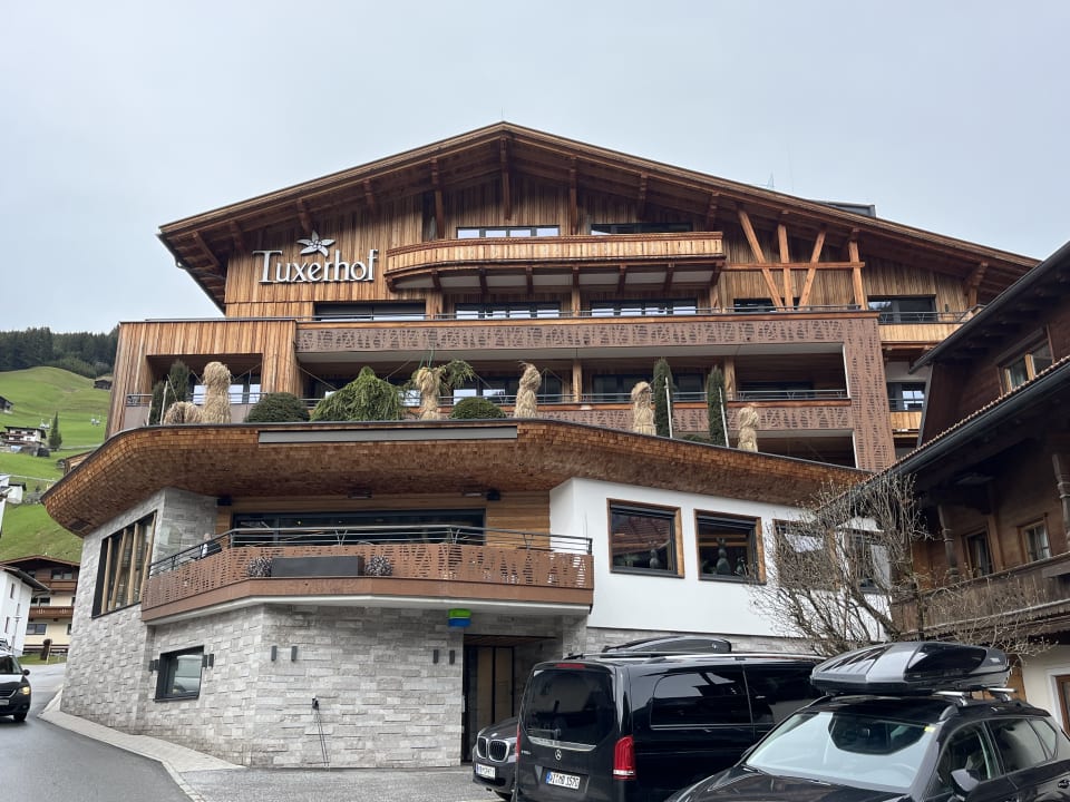 Außenansicht Hotel Alpin Spa Tuxerhof