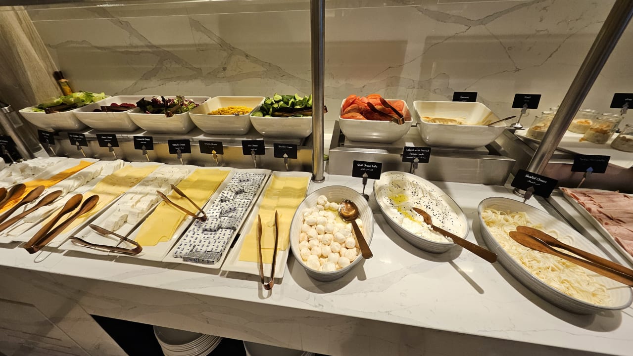 Gastro Rose Rayhaan by Rotana