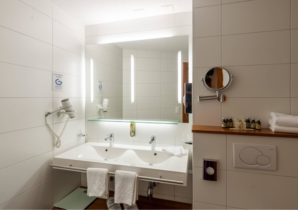 Badezimmer  Hotel National Zermatt