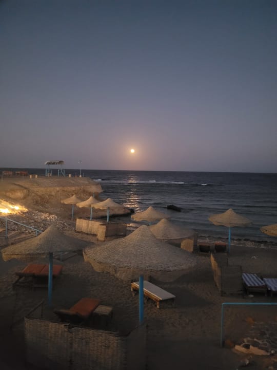 Strand Rohanou Beach Resort