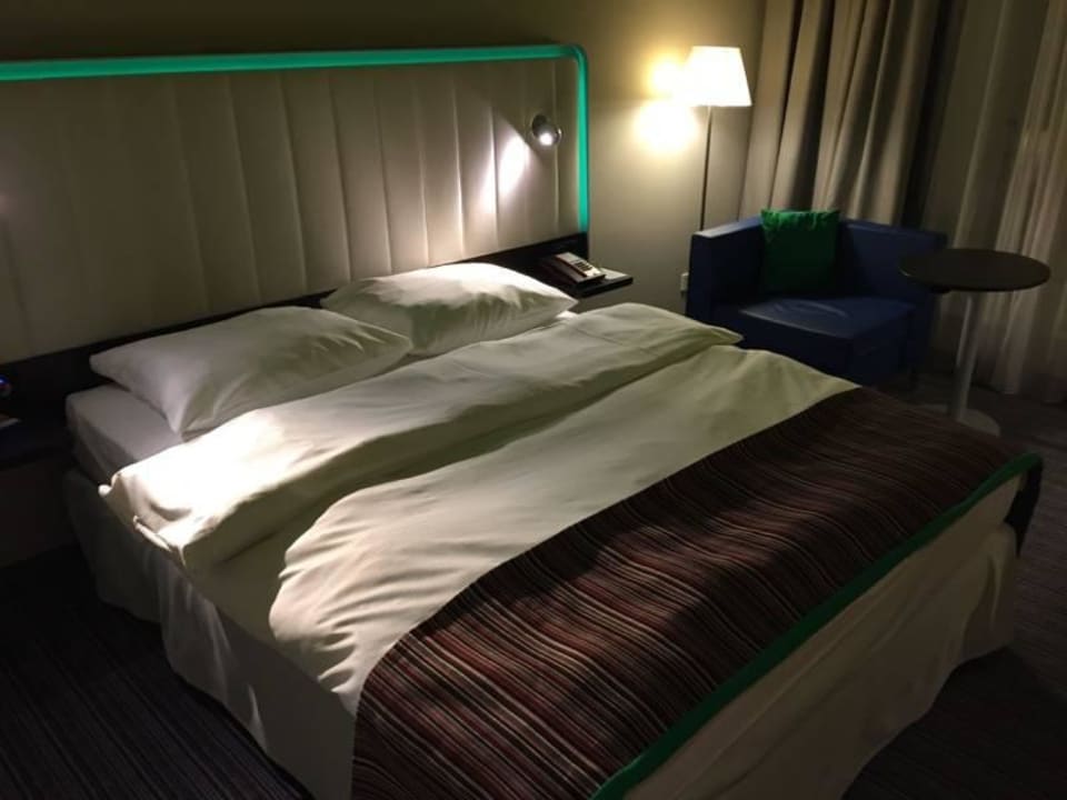 Bed Park Inn by Radisson Frankfurt Airport