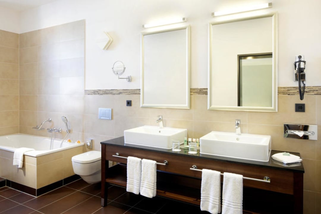 Badezimmer im Courtyard Bremen Hotel Courtyard by Marriott Bremen