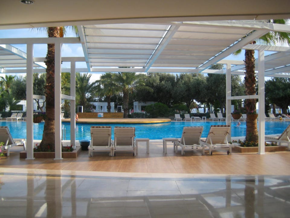 Pool Latanya Park Resort