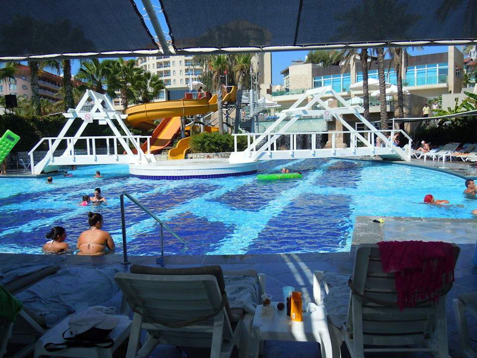 Aktivpool Sealife Buket Resort & Beach