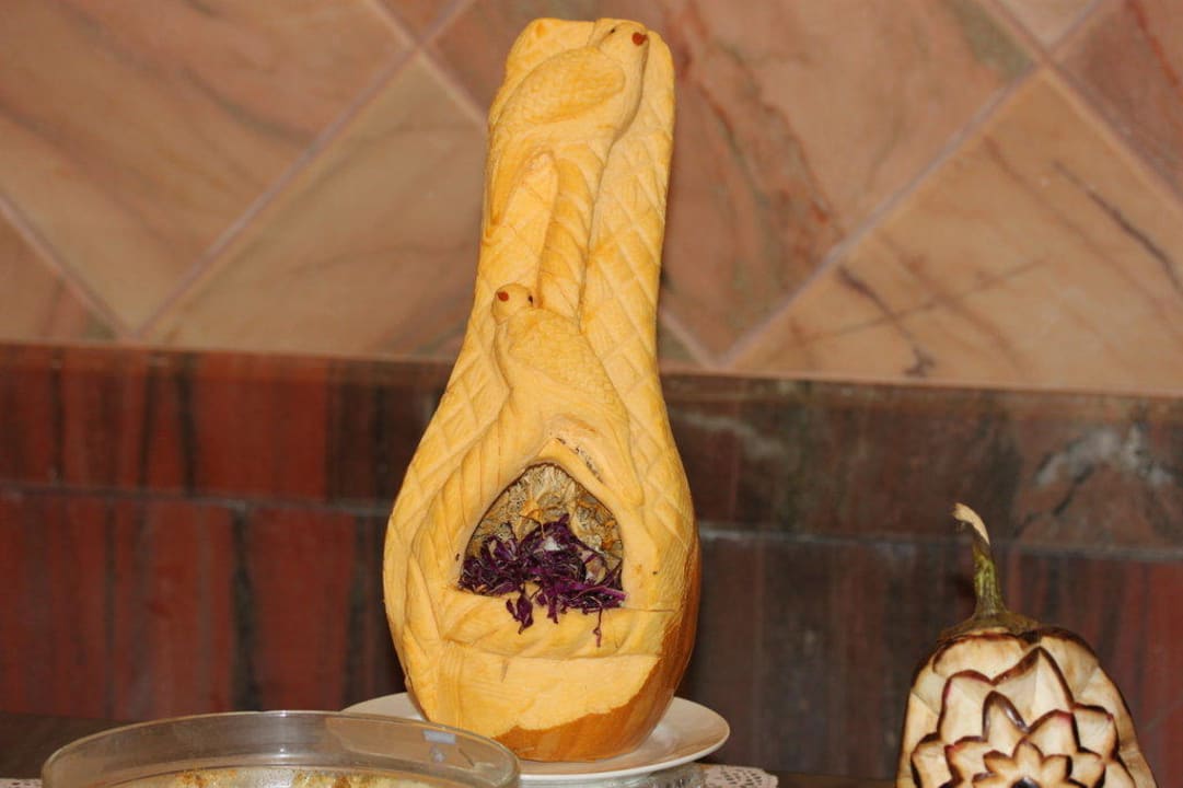 Schnitzkunst der Köche Three Corners Happy Life Beach Resort