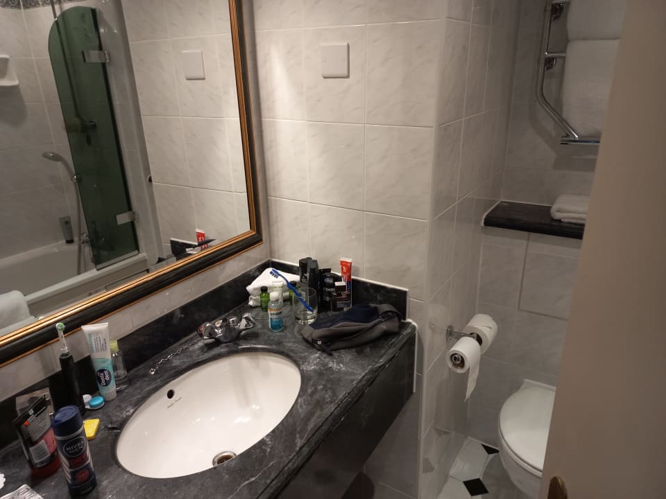 Zimmer The Tower - A Guoman Hotel