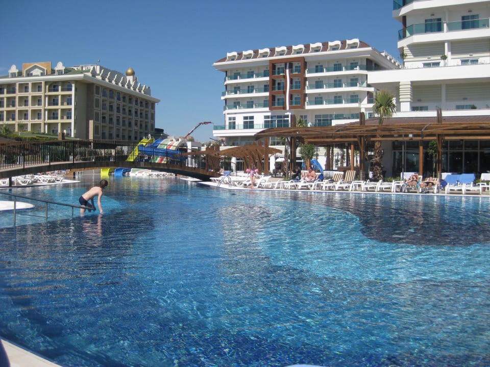 Poolanlage mit 5 Rutschen Adalya Ocean Deluxe