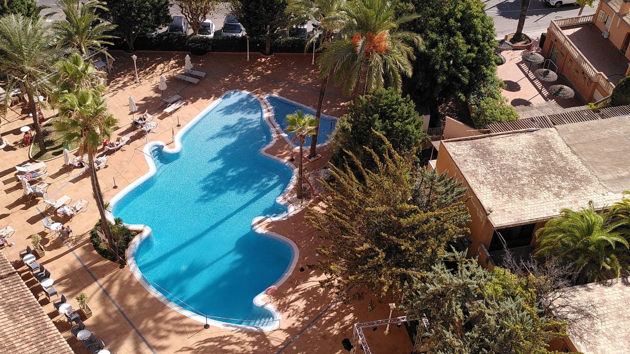 Pool Valentin Reina Paguera