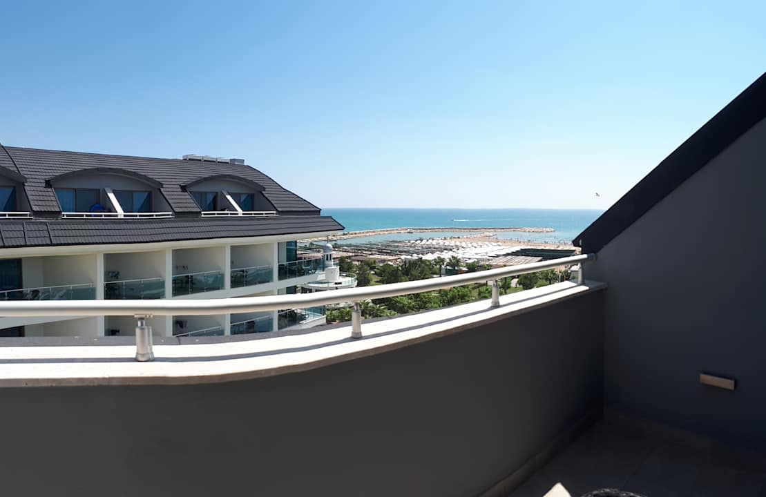 Ausblick Commodore Elite Suites & Spa - Adults only