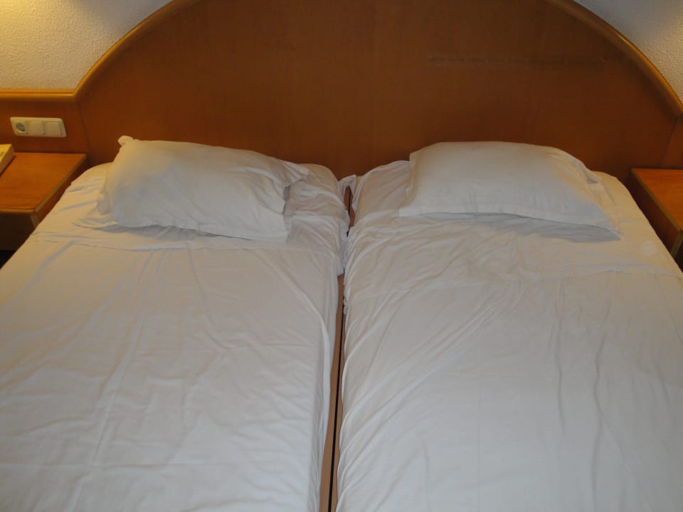Zimmer 712 (zwei Einzelbetten als Doppelbett) Hotel El Mouradi Skanes Beach