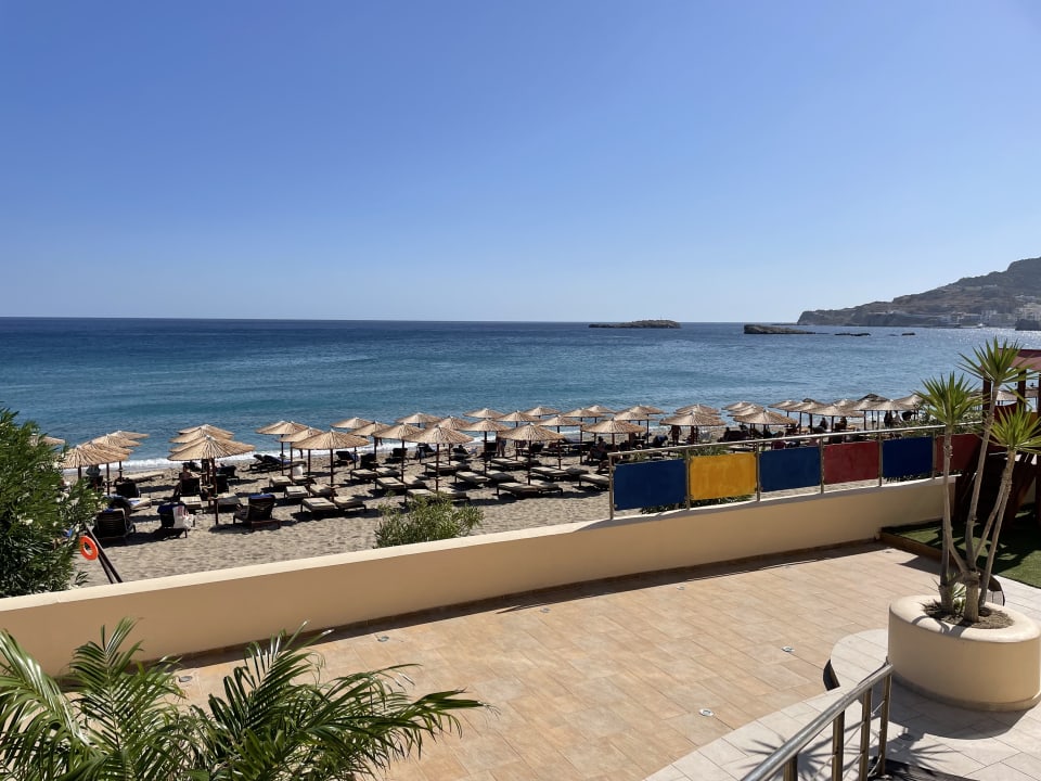 Strand Hotel Konstantinos Palace