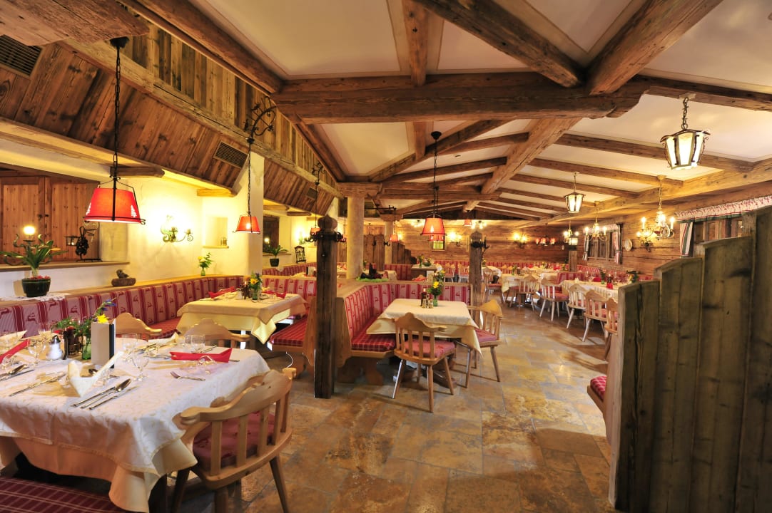Restaurant neu Berghotel Hauserbauer