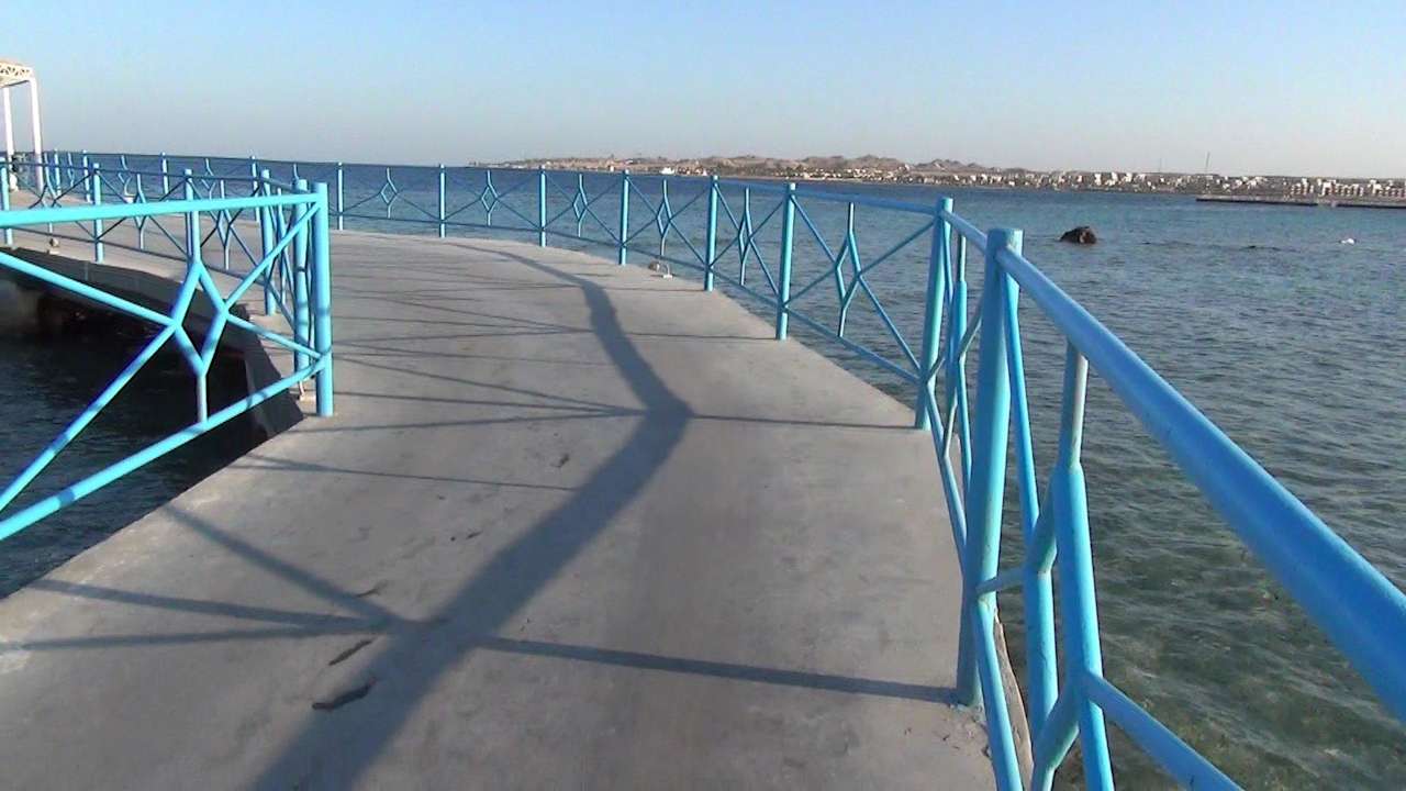 Steg zum Korallenriff Titanic Beach Spa & Aqua Park