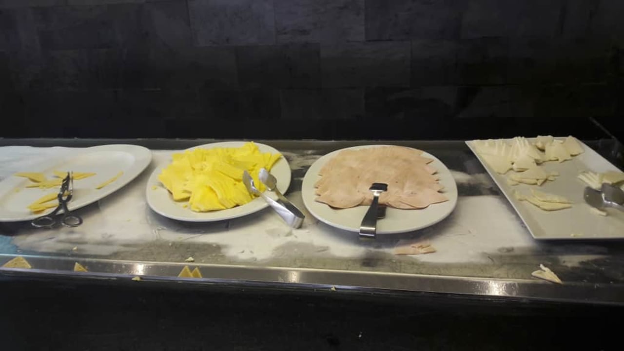 Wybór wędlin i serów  Novotel Marsa Alam Beach Resort