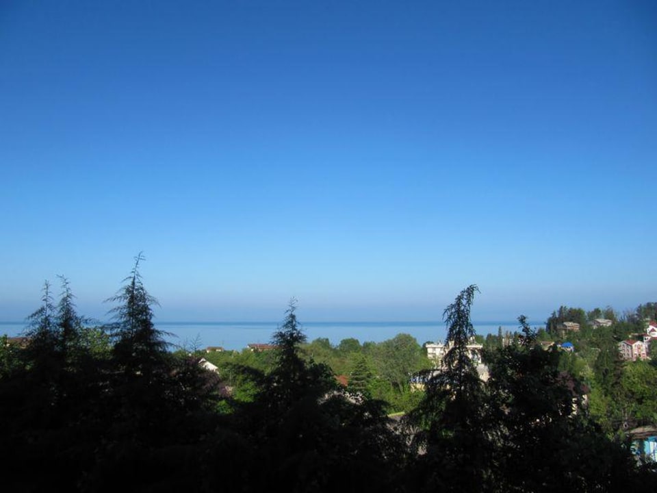 Blick vom Balkon aufs Schwarze Meer Resort Oktyabrskiy