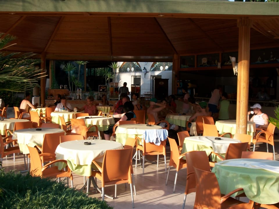 Unser Platz nach dem Abendbuffet Saphir Hotel & Villas