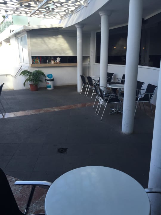 Poolbar morgens LABRANDA Bahía y Villas Fañabé