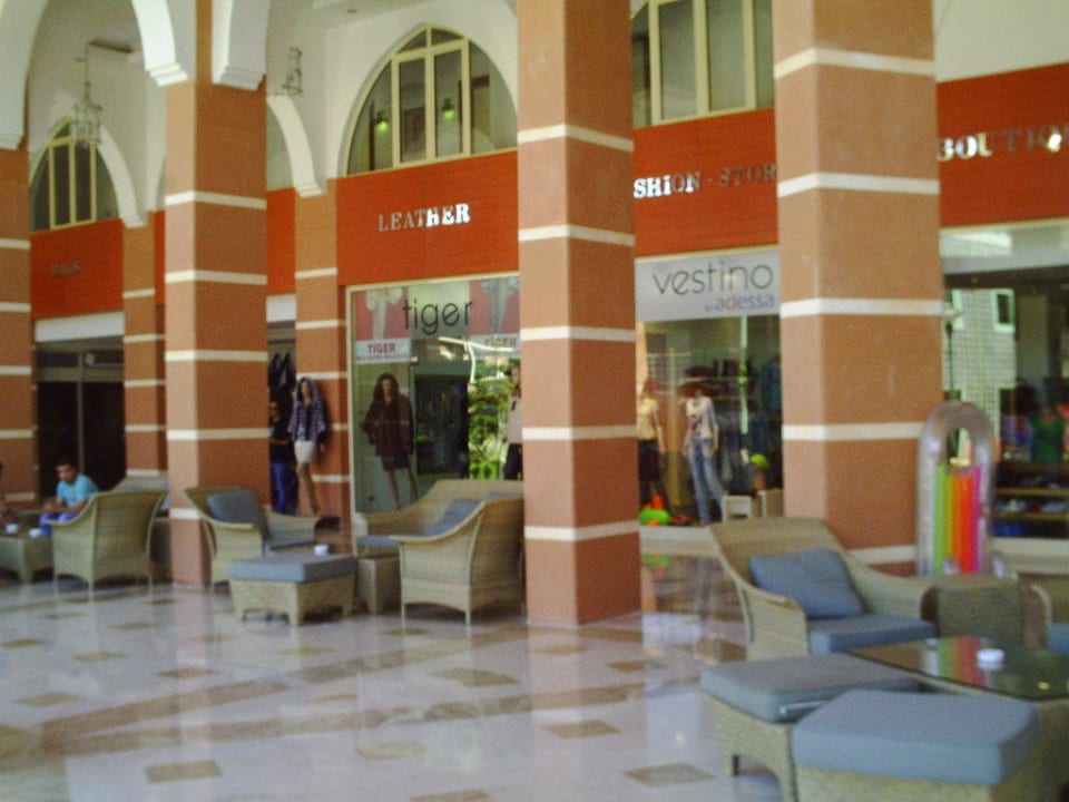 Blick auf die Geschäfte Megasaray Club Belek