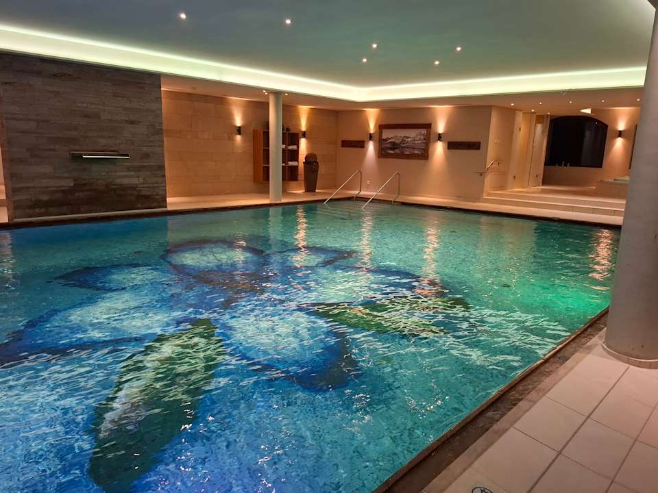 Pool Alpeiner Nature Resort Tirol