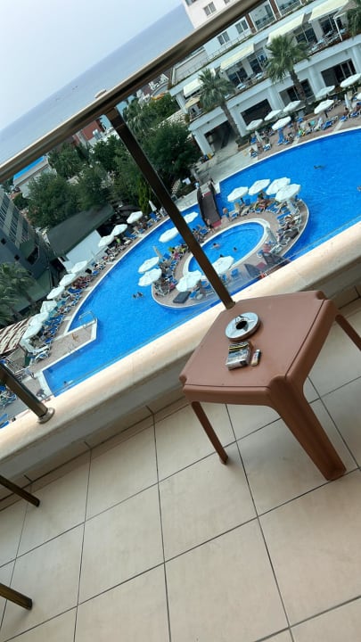 Pool Side Prenses Resort & Spa