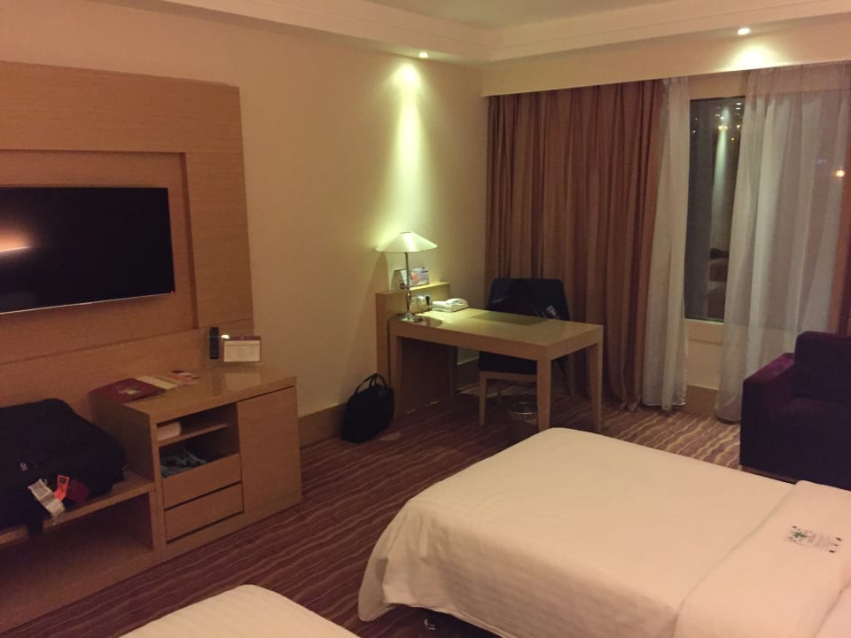 Zimmer Parsian Azadi Hotel