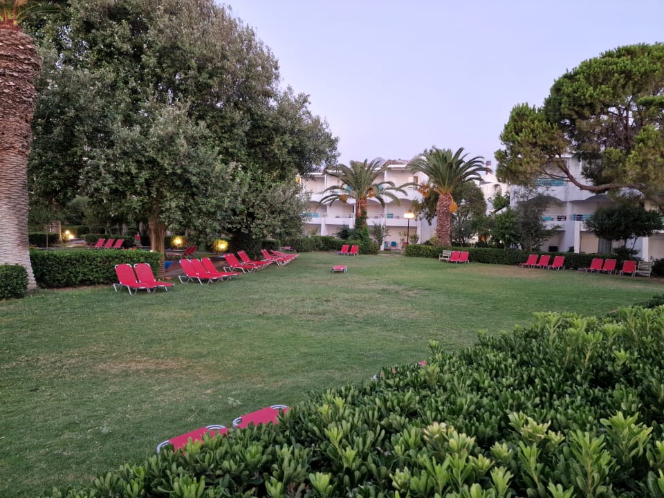 Gartenanlage Apollonia Beach Resort & Spa