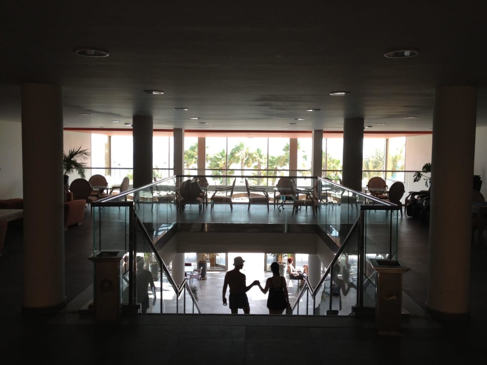 Treppe zum Pool SBH Hotel Taro Beach