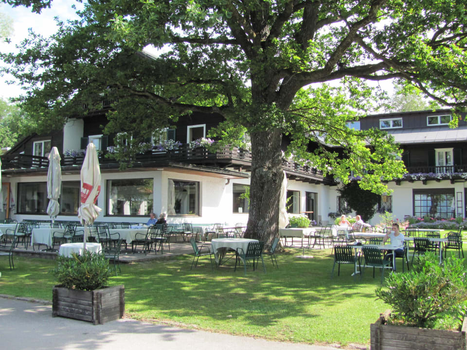 Dieser Platz lädt zum Verweilen ein.  Seehotel Winkler