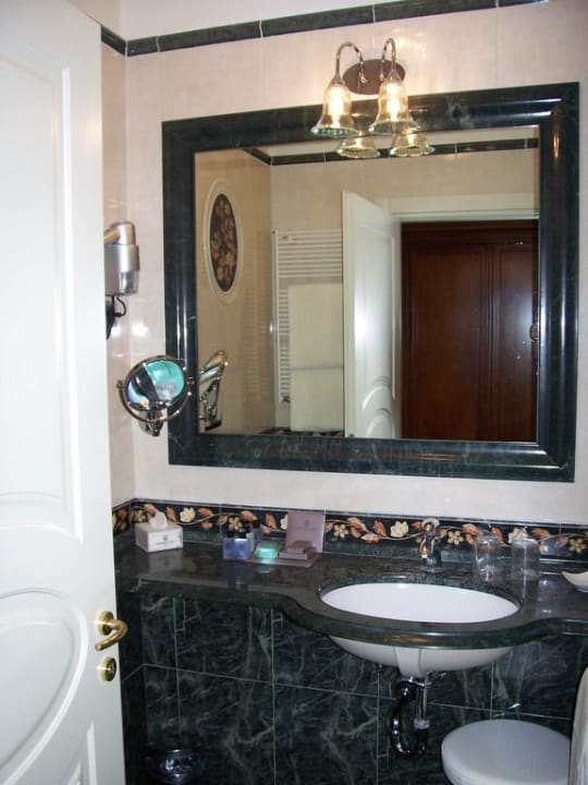 Bad Classic Doppelzimmer Hotel Grand Visconti Palace