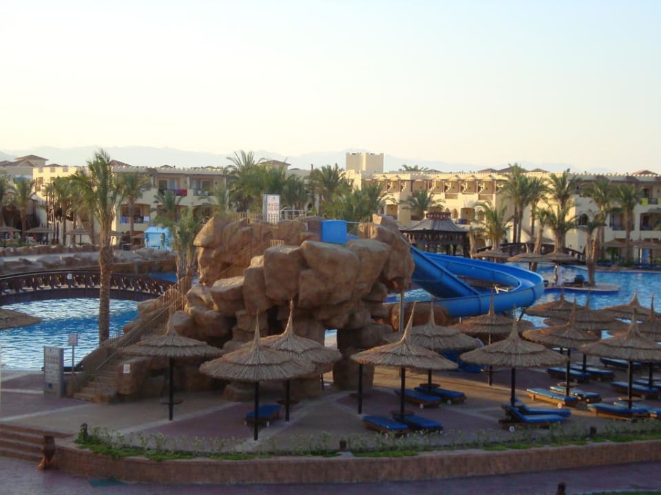 Widok na basen Sea Beach Aqua Park Resort Managed by Blue Resorts