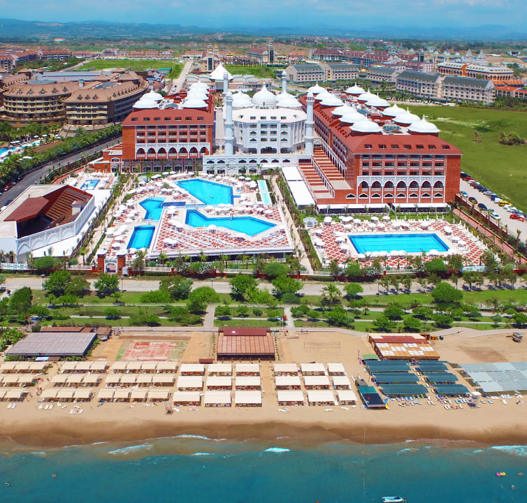 Strand Royal Taj Mahal Hotel
