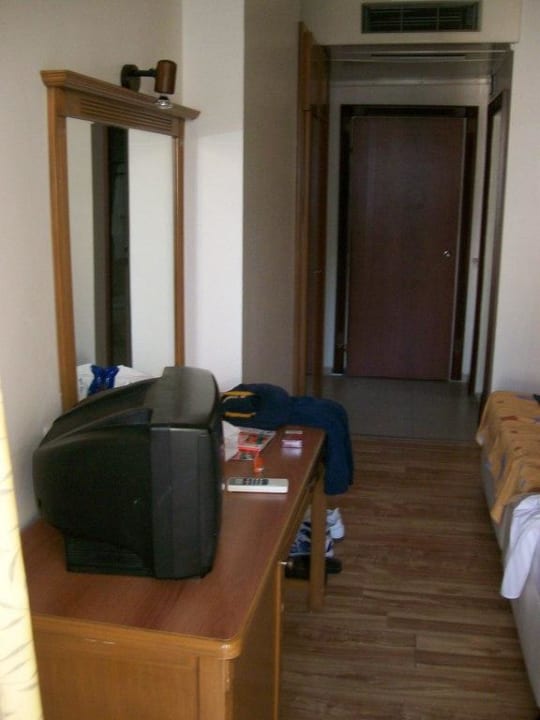 Blick vom Balkon ins Zimmer Club Hotel Mirabell